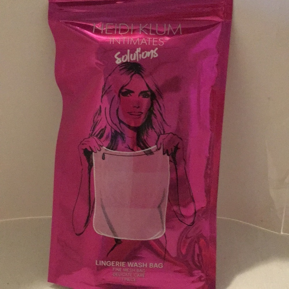 Heidi Klum Intimates Lingerie Wash Bag